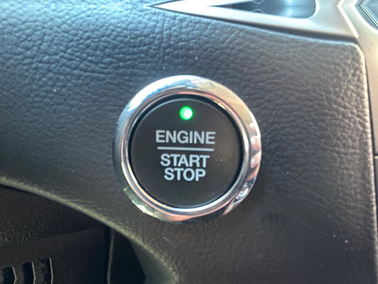 Used 2019 Ford Edge SEL w/ Equipment Group 201A FWD image 18