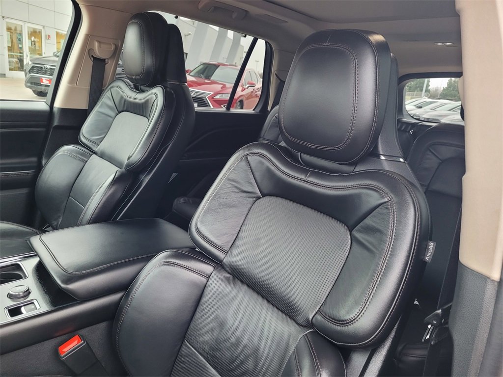 Used 2022 Lincoln Aviator Reserve w/ Equipment Group 201A image 14