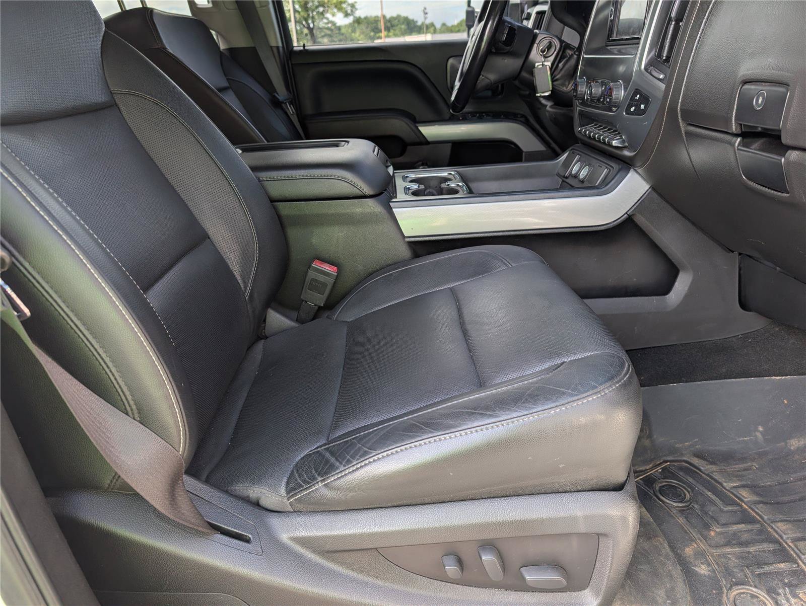 Used 2017 Chevrolet Silverado 2500 LTZ w/ Duramax Plus Package AWD/4WD image 40