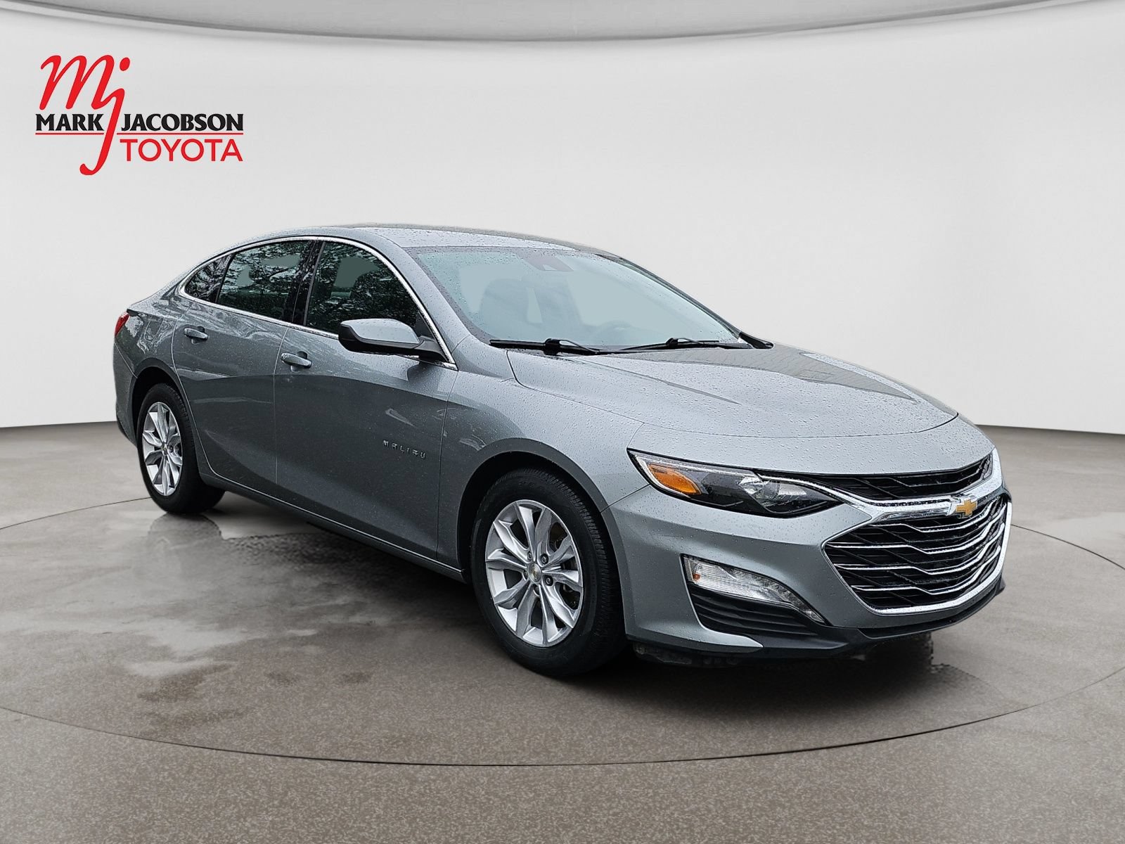 Used 2025 Chevrolet Malibu LT FWD image 3