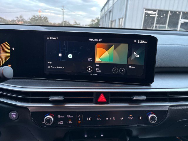 Used 2024 Kia Sorento S image 19