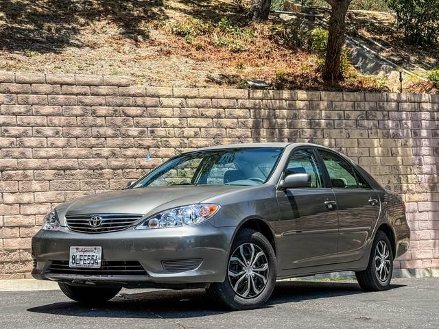 Used 2006 Toyota Camry LE FWD image 2