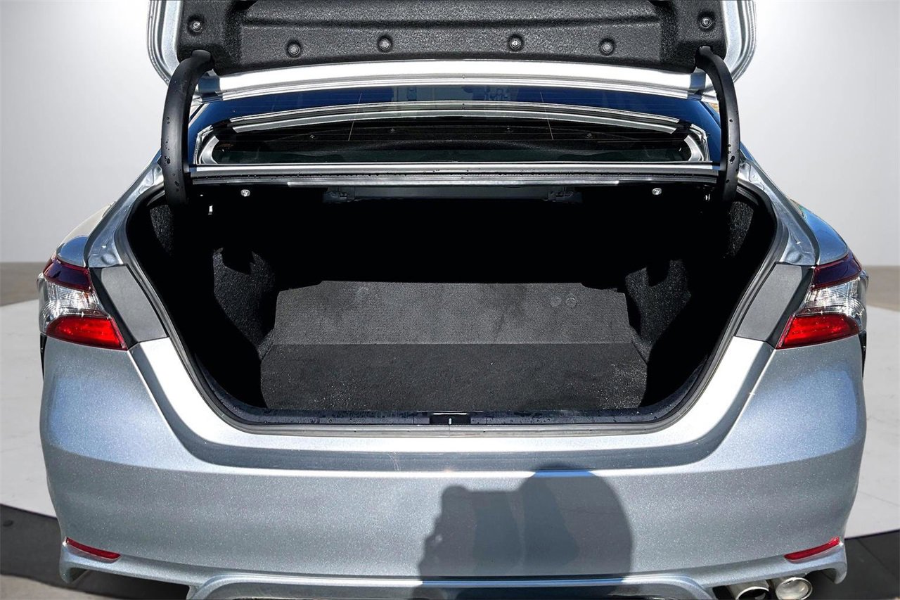 Used 2024 Toyota Camry SE image 23