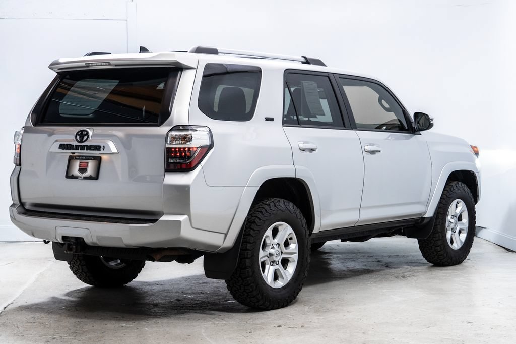 Used 2022 Toyota 4Runner SR5 Premium w/ Moonroof Package AWD/4WD image 7