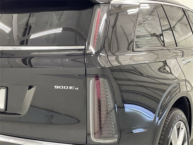 New 2026 Cadillac Vistiq Luxury w/ LPO, Floor Liner Package image 16