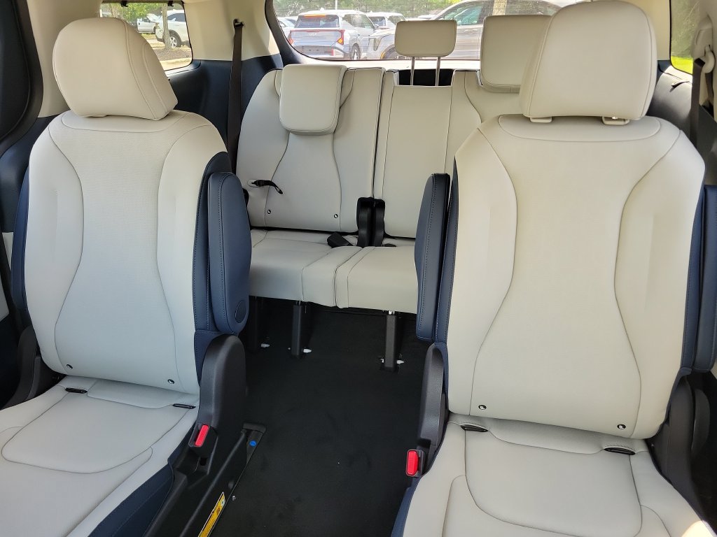 New 2027 Kia Carnival SX FWD image 17