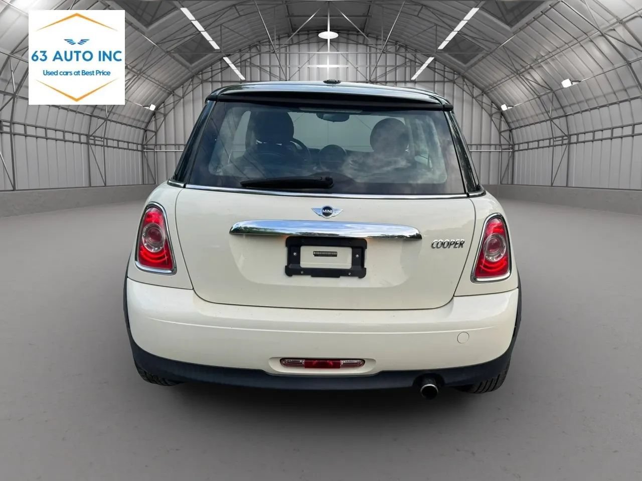 Used 2012 MINI Cooper Hardtop w/ Cold Weather Pkg FWD image 4