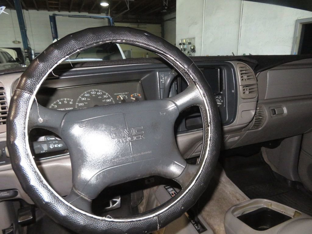 Used 1997 GMC Yukon 4WD 2-Door w/ Marketing Opt Pkg 2 image 31