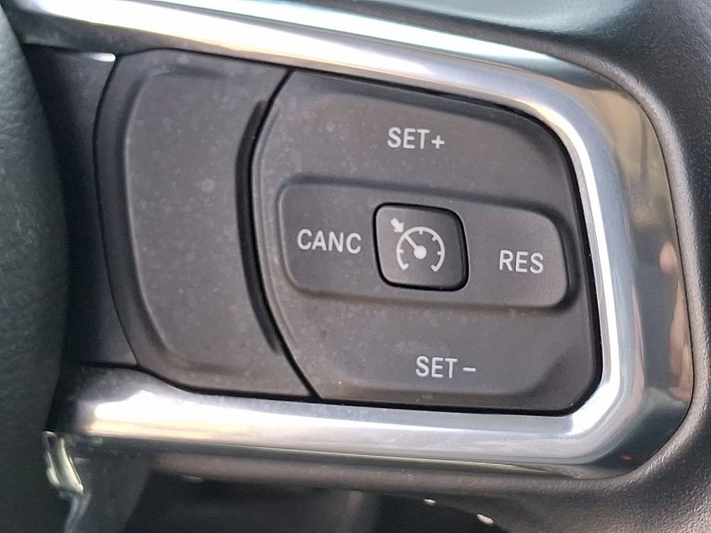 Used 2023 Jeep Wrangler Unlimited Sahara w/ Cold Weather Group AWD/4WD image 23