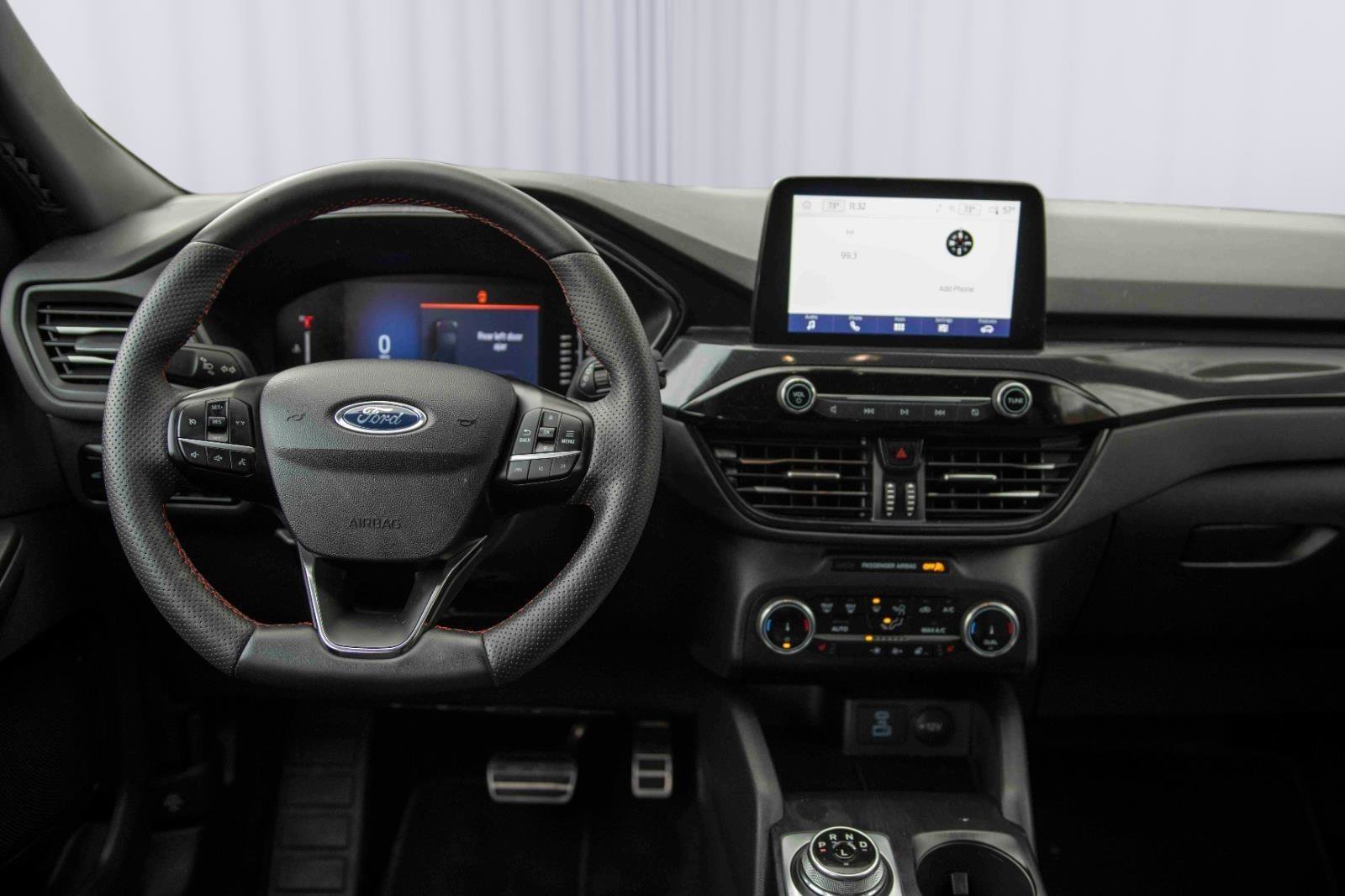 Used 2023 Ford Escape ST-Line image 3