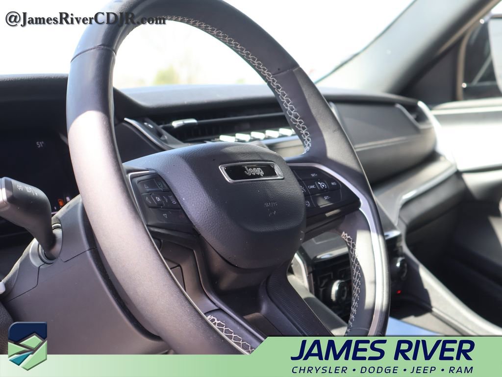 Used 2024 Jeep Grand Cherokee Altitude image 25
