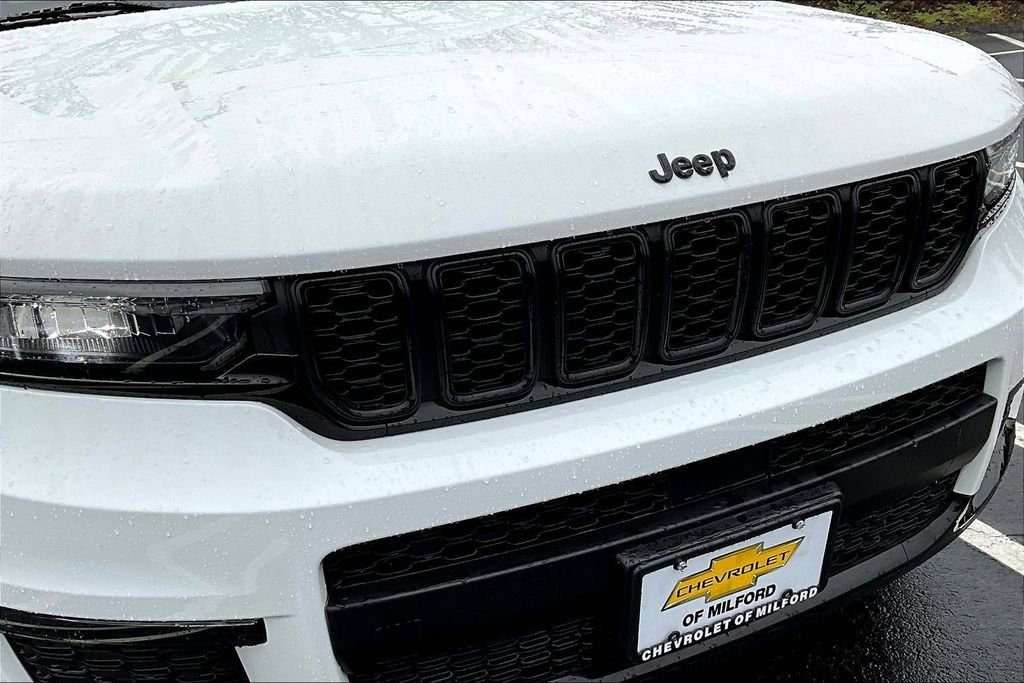 Used 2023 Jeep Grand Cherokee L Limited w/ Black Appearance Package AWD/4WD image 33