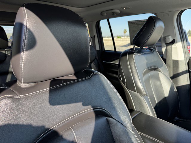 Used 2022 Jeep Grand Cherokee Limited 4xe image 9