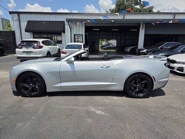 Used 2019 Chevrolet Camaro SS RWD image 4