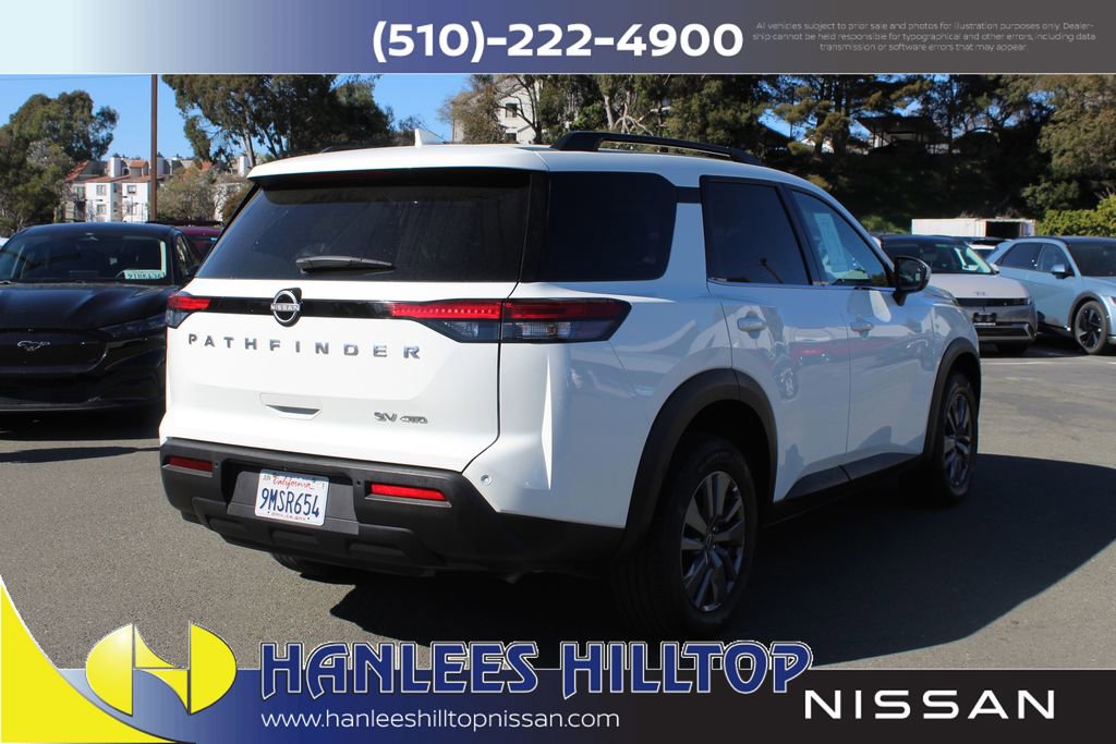 Used 2024 Nissan Pathfinder SV image 7