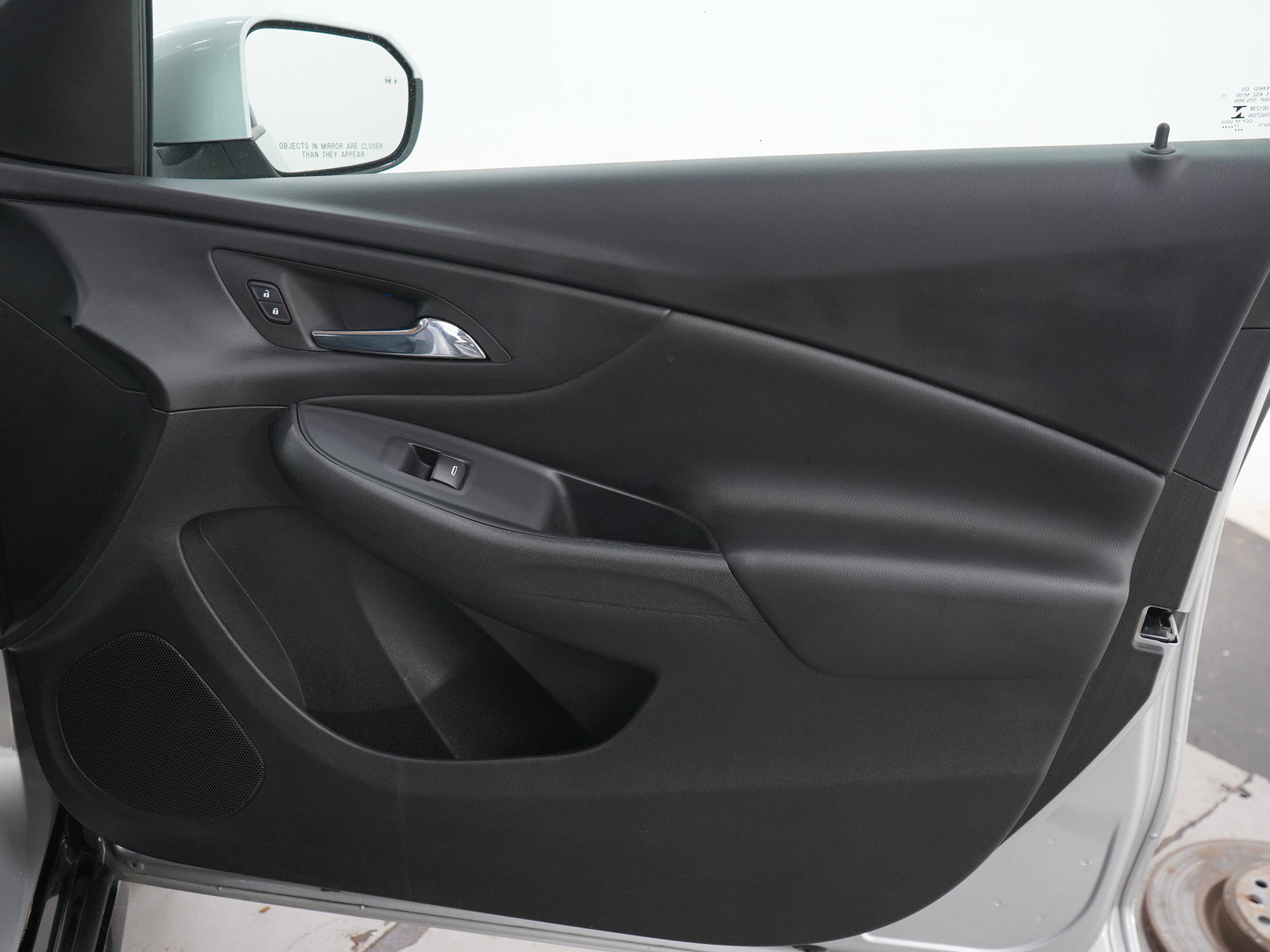 Used 2018 Chevrolet Volt LT w/ LT Driver Confidence Package FWD image 9