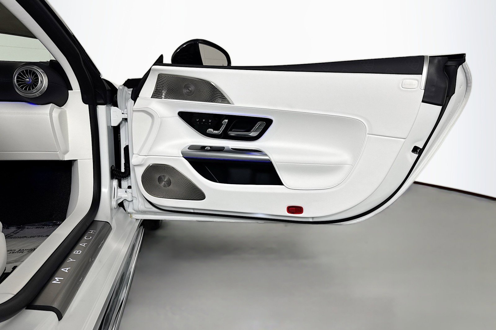 New 2026 Mercedes-Benz Maybach SL 680 image 26