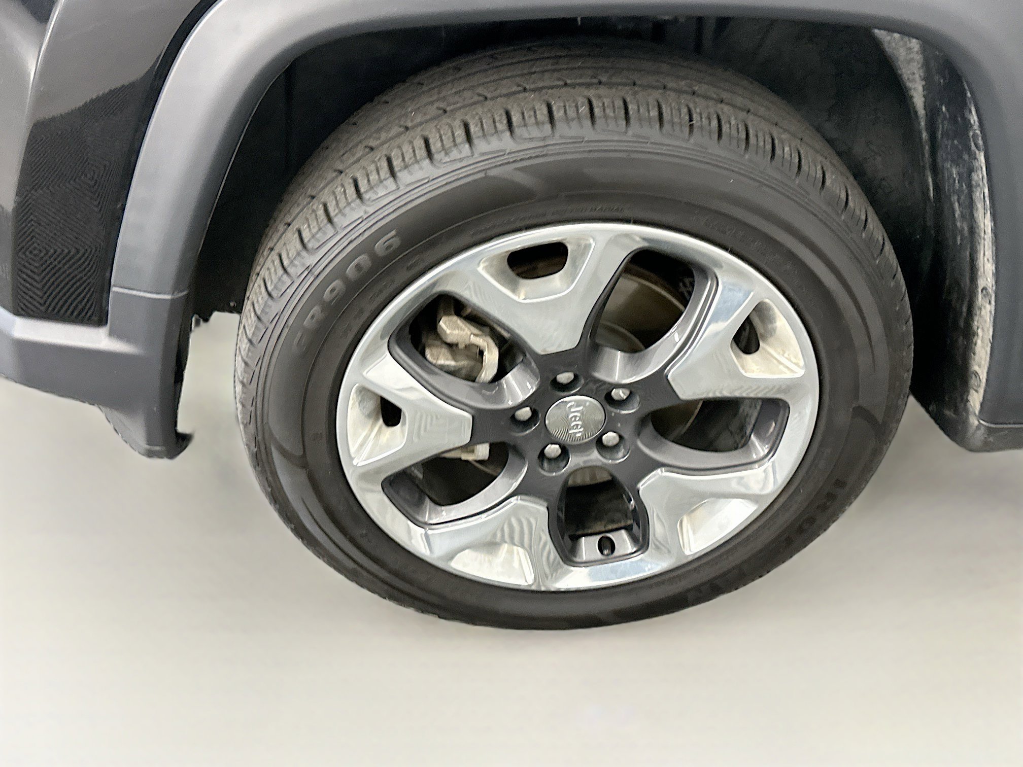 Used 2019 Jeep Compass Limited image 11