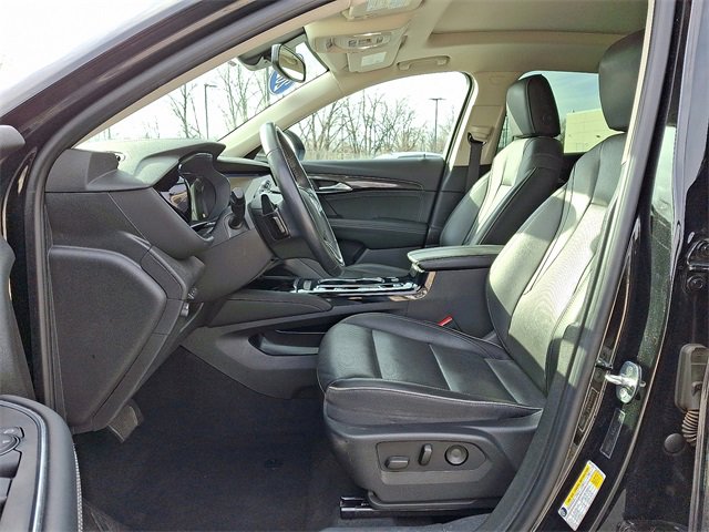 Used 2021 Buick Envision Essence w/ Technology Package I image 16