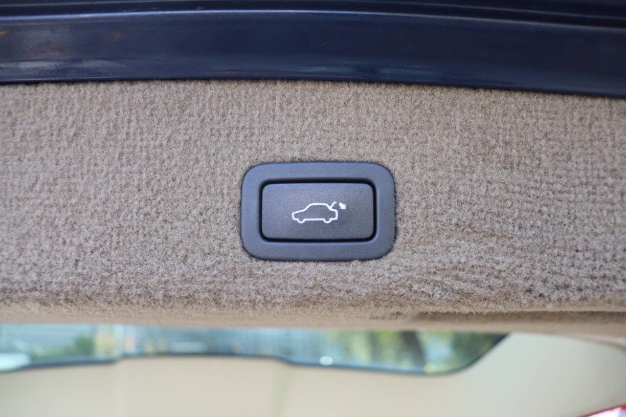 Used 2013 Volvo XC70 T6 image 35