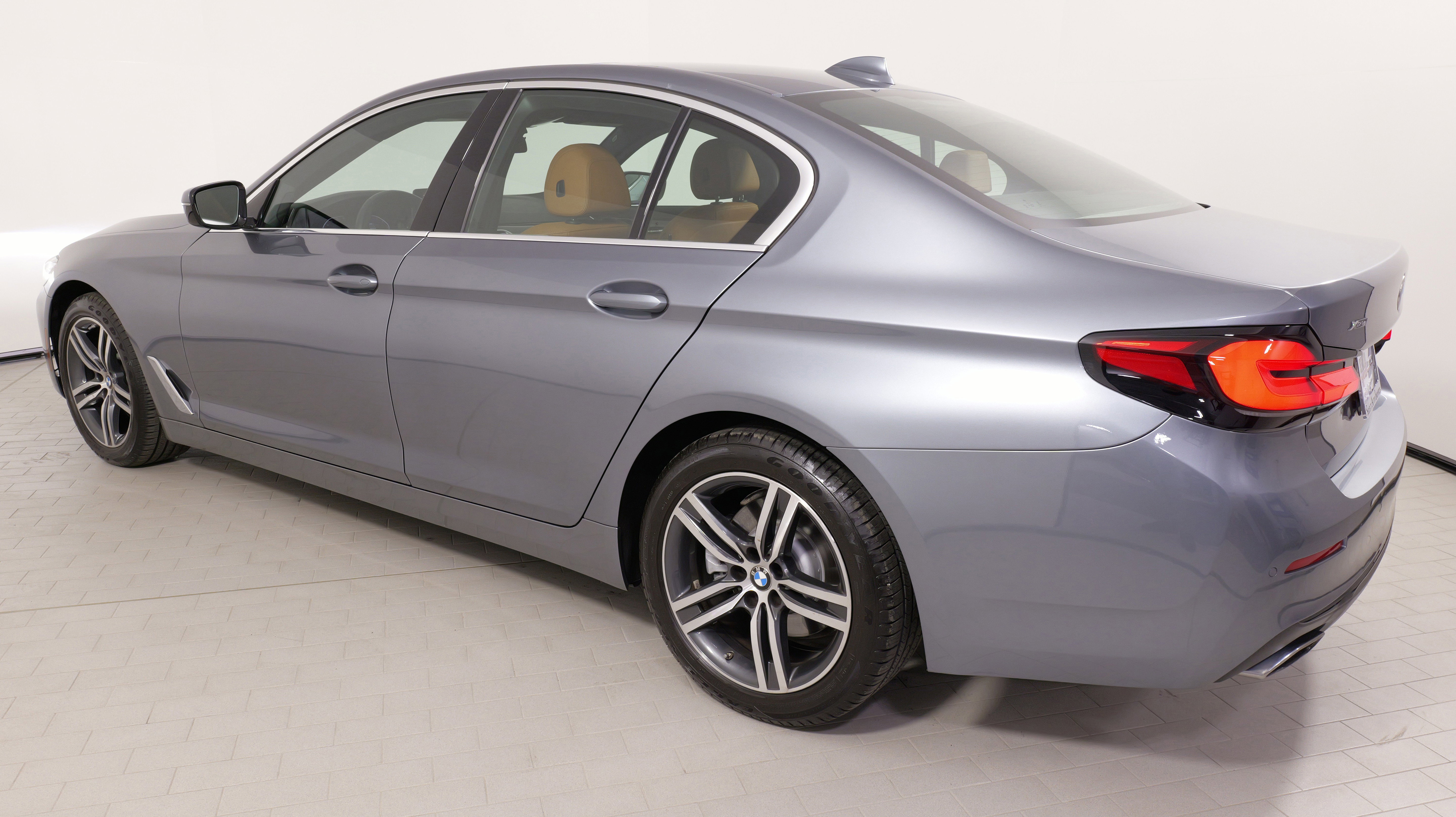 Used 2022 BMW 530i xDrive w/ Convenience Package image 15