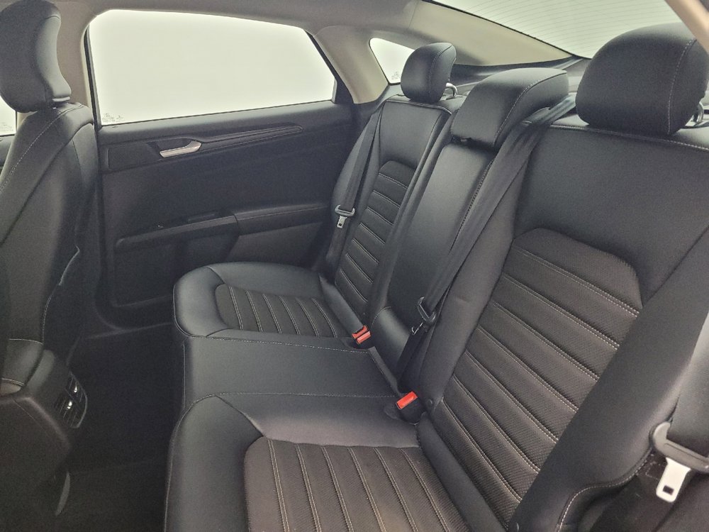 Used 2018 Ford Fusion SE w/ Equipment Group 201A image 18