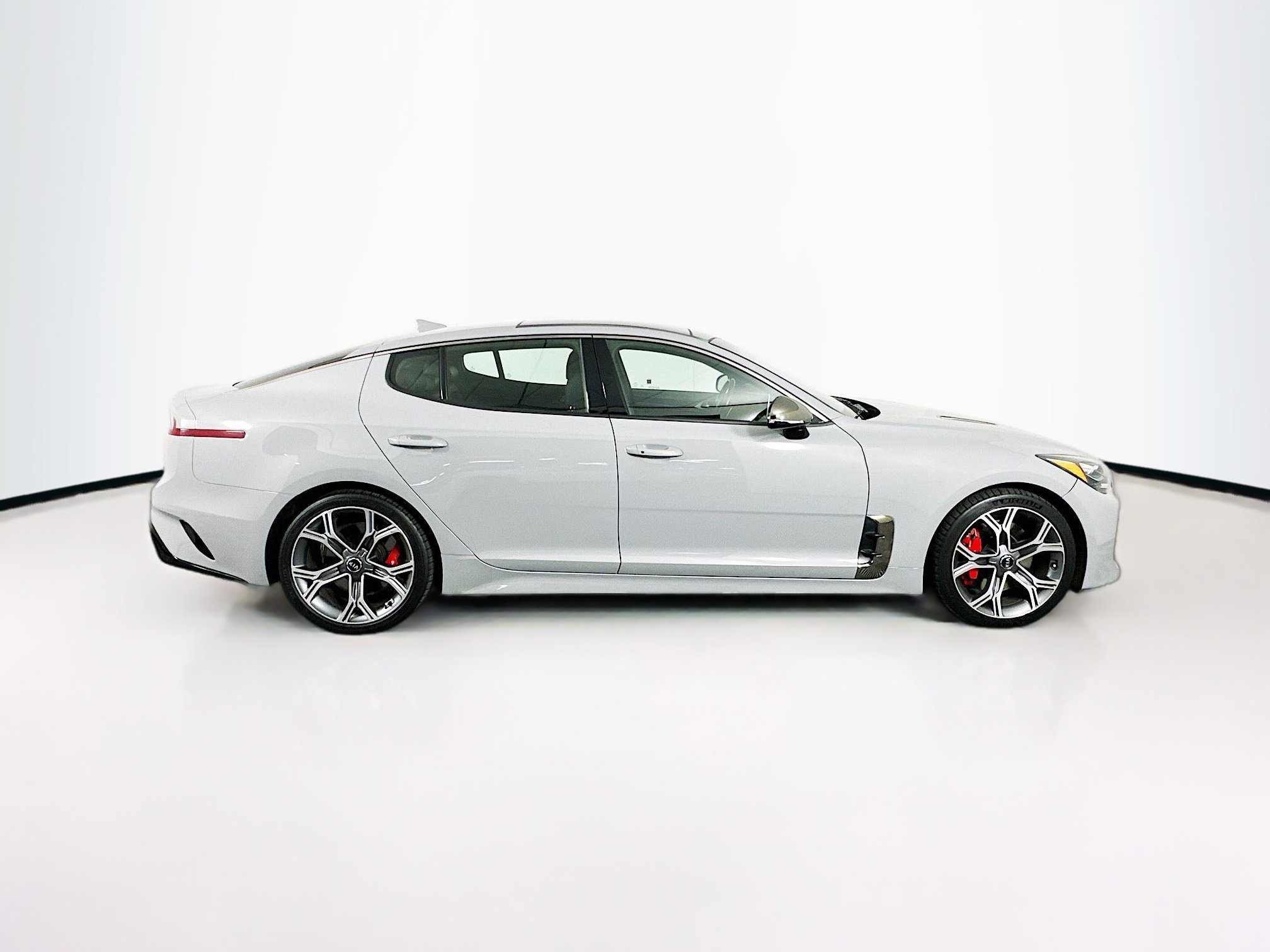 Used 2020 Kia Stinger GT1 image 10