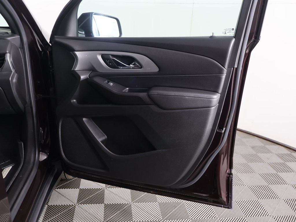 Used 2022 Chevrolet Traverse LT w/ LPO, Floor Liner Package image 25