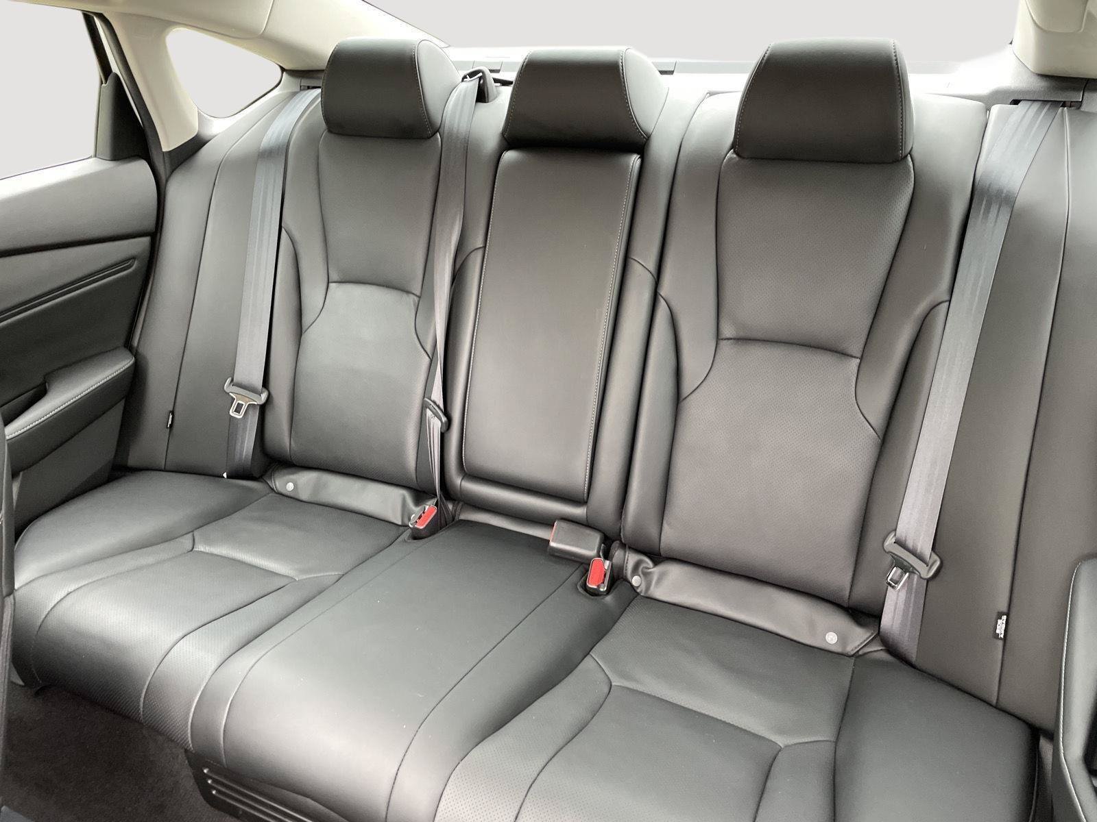Used 2023 Honda Accord Touring image 5