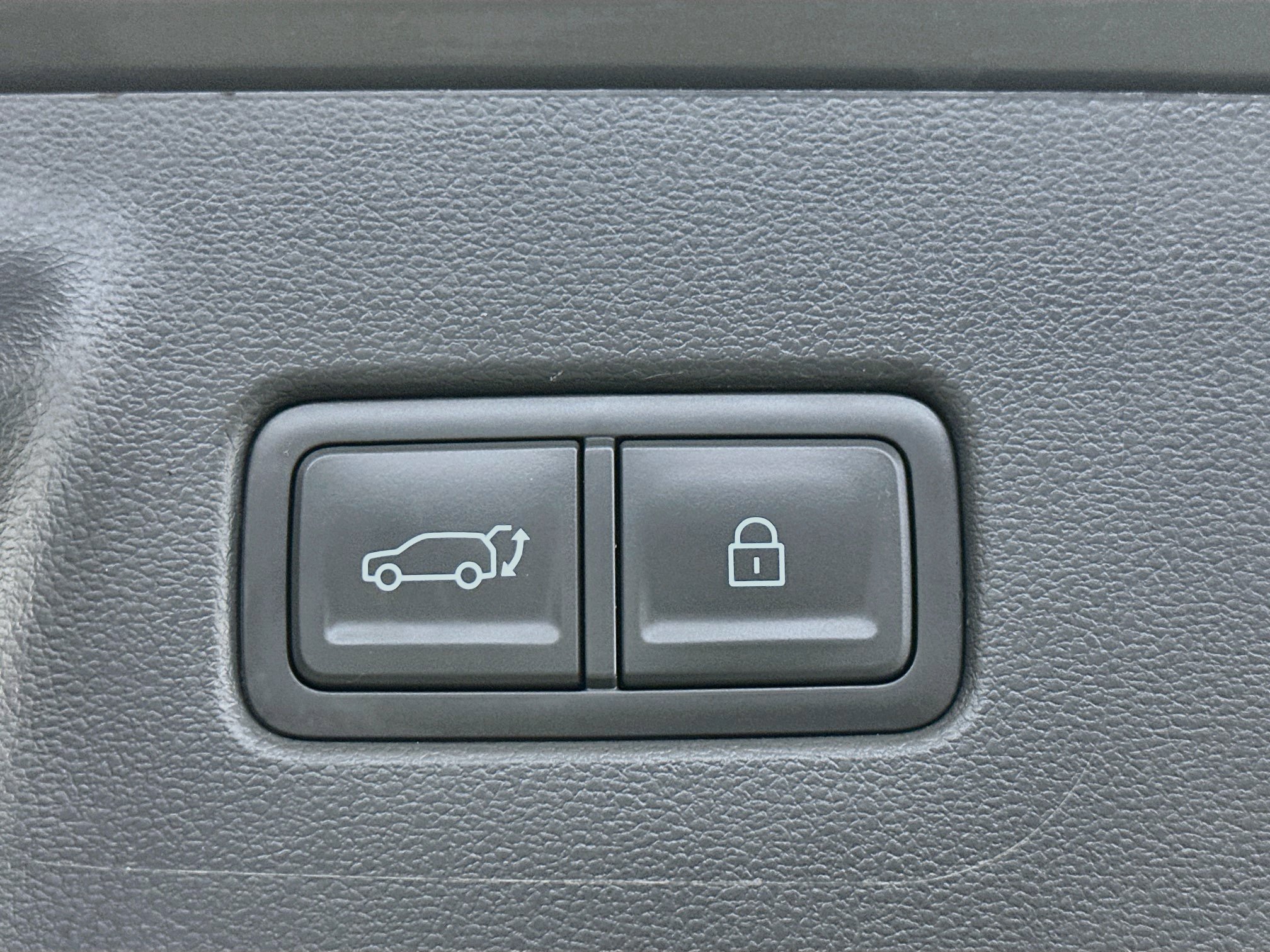 Used 2025 Hyundai Santa Fe SEL FWD image 30