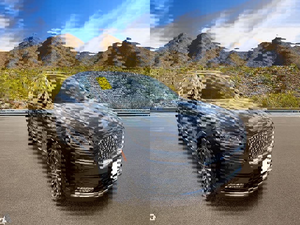 Used 2023 Lincoln Nautilus Reserve w/ Equipment Group 202A AWD/4WD image 5