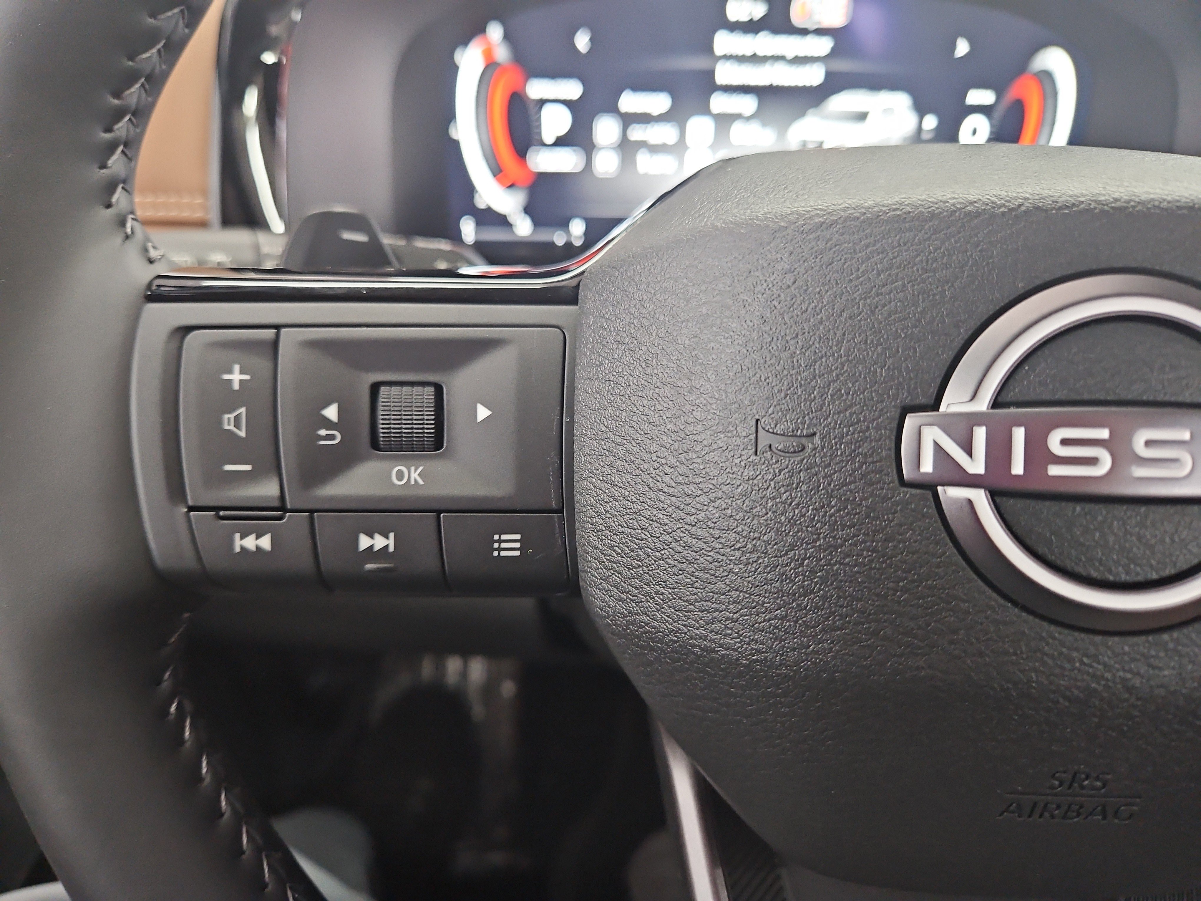New 2026 Nissan Pathfinder Platinum AWD/4WD image 17