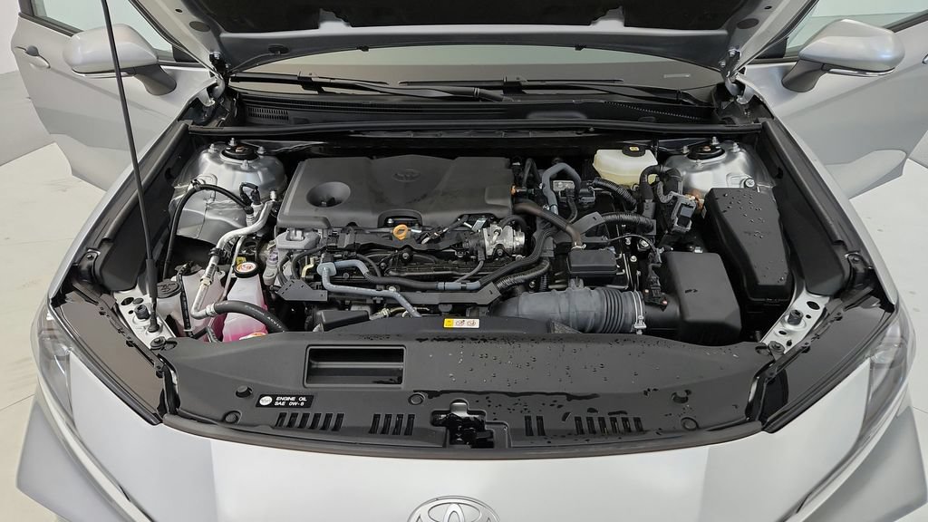 Used 2025 Toyota Camry LE AWD/4WD image 15