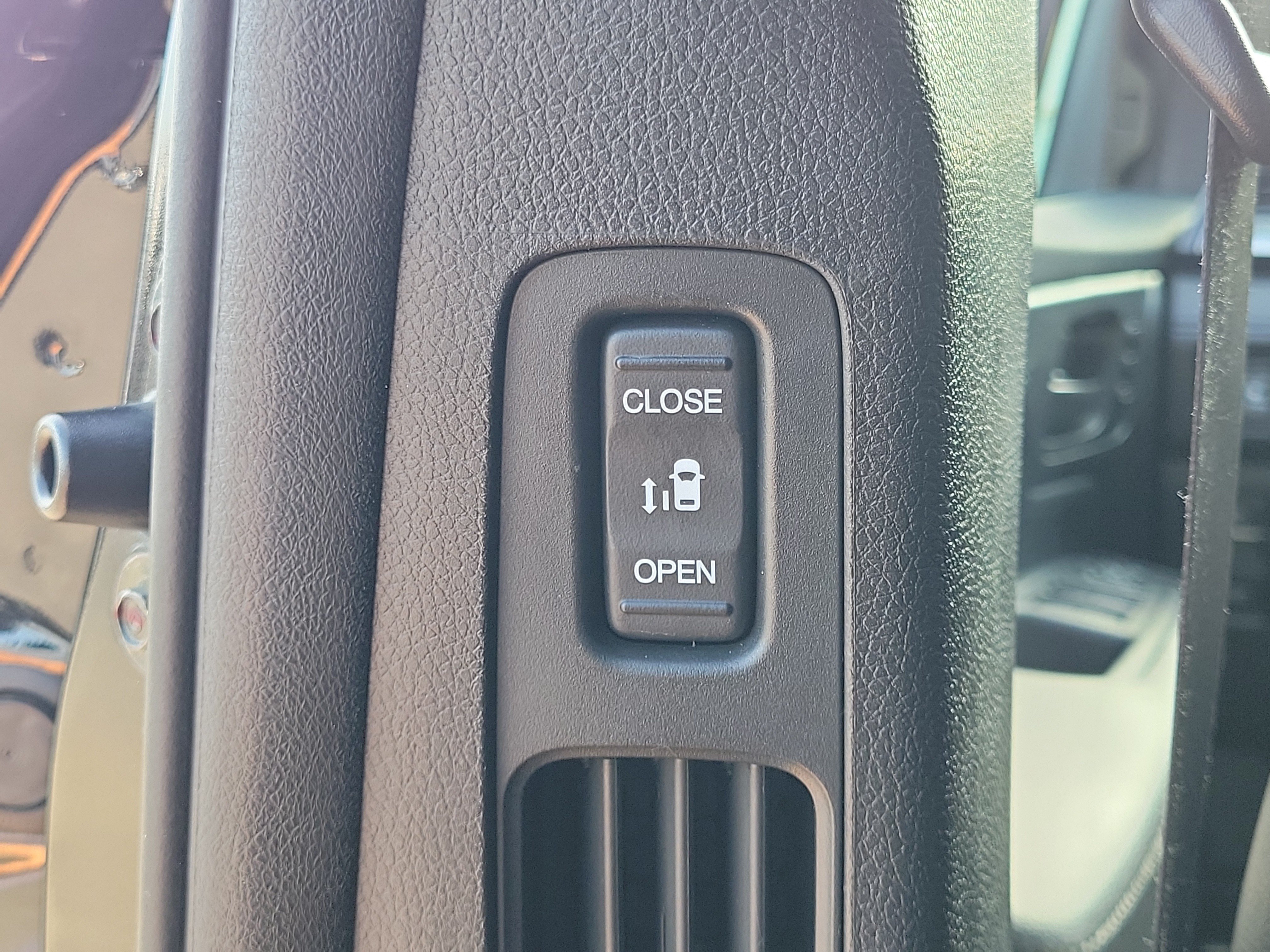 Used 2024 Honda Odyssey Sport image 14