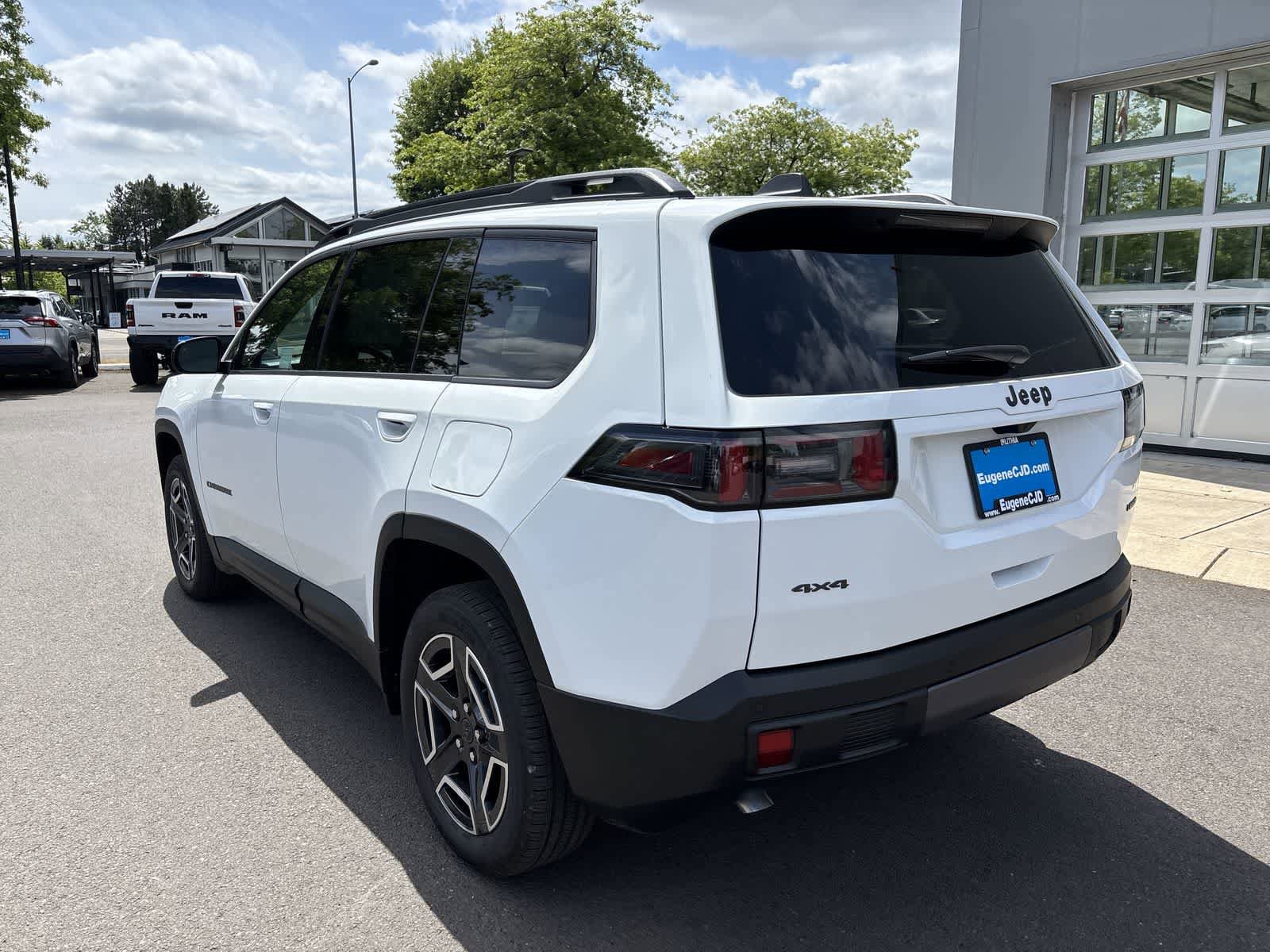 New 2026 Jeep Cherokee Laredo AWD/4WD image 3