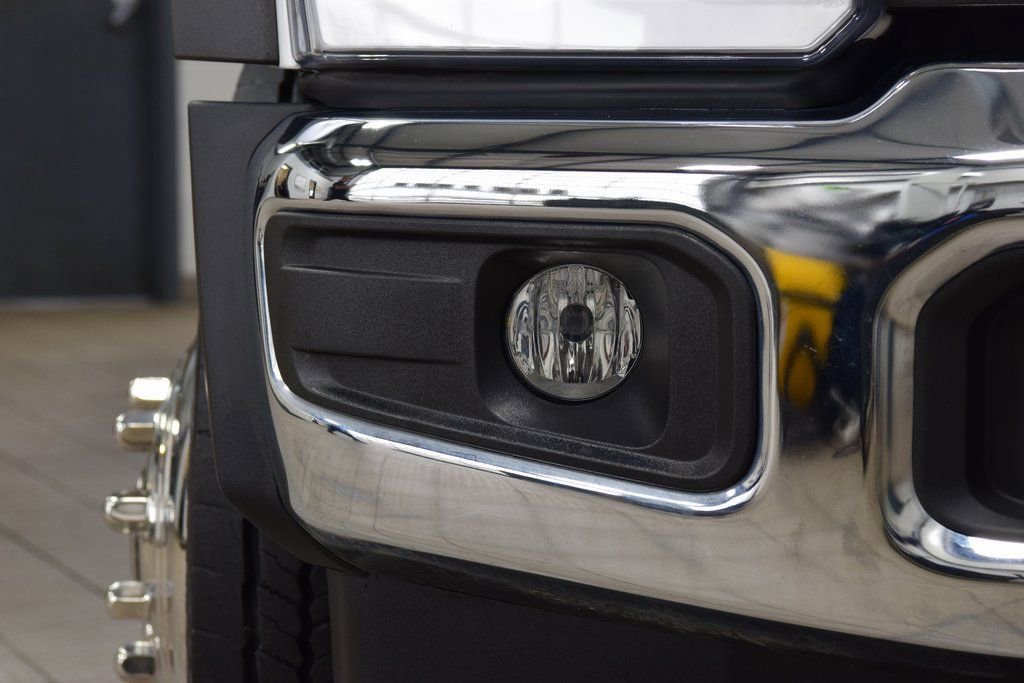 Used 2024 Ford F550 4x4 Crew Cab Super Duty w/ XLT Value Package image 8