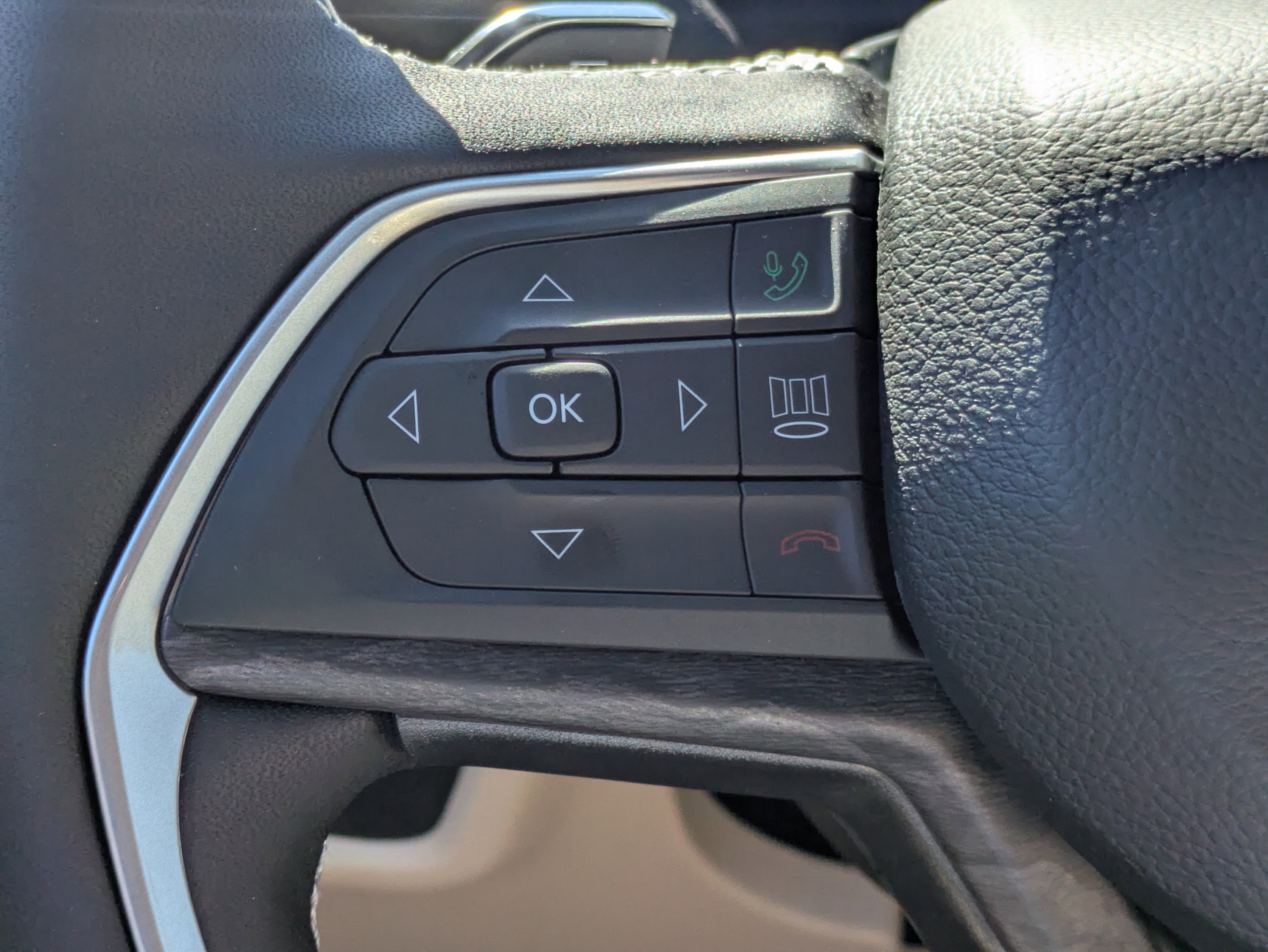 New 2025 Jeep Grand Cherokee Limited image 15