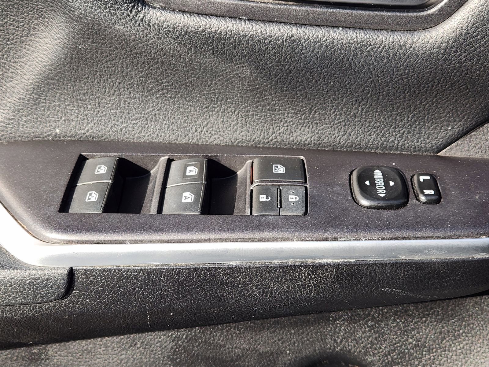 Used 2016 Toyota Camry SE image 28