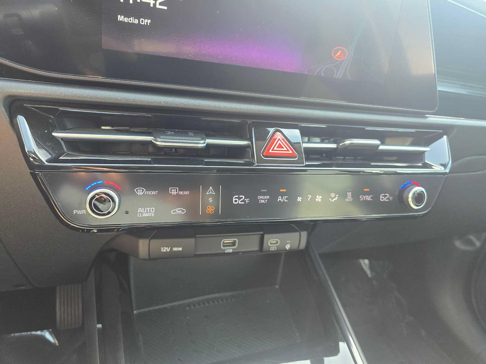 Used 2023 Kia Niro Wind FWD image 29