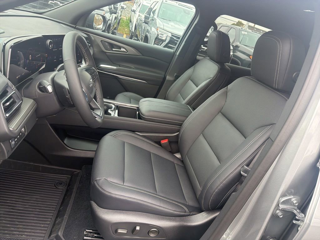 New 2026 Chevrolet Traverse LT w/ Midnight/Sport Edition image 9