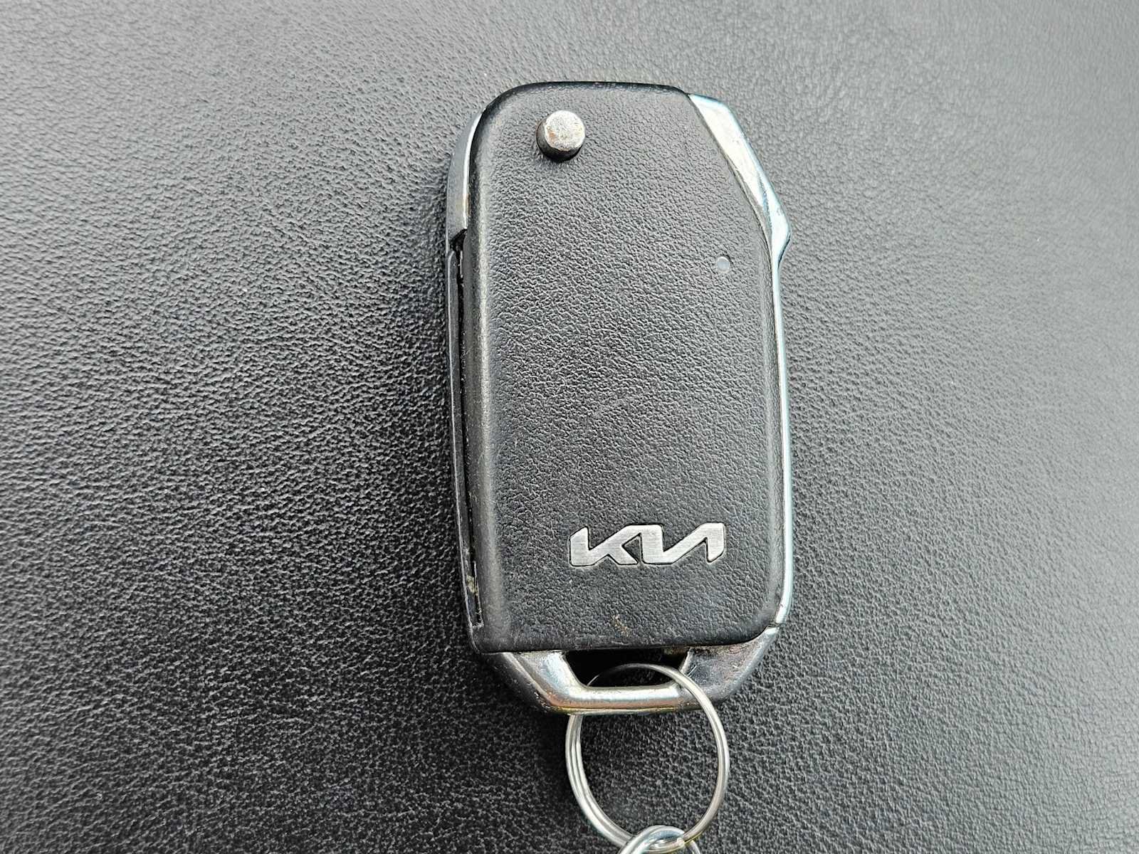 Used 2022 Kia Sorento LX FWD image 35