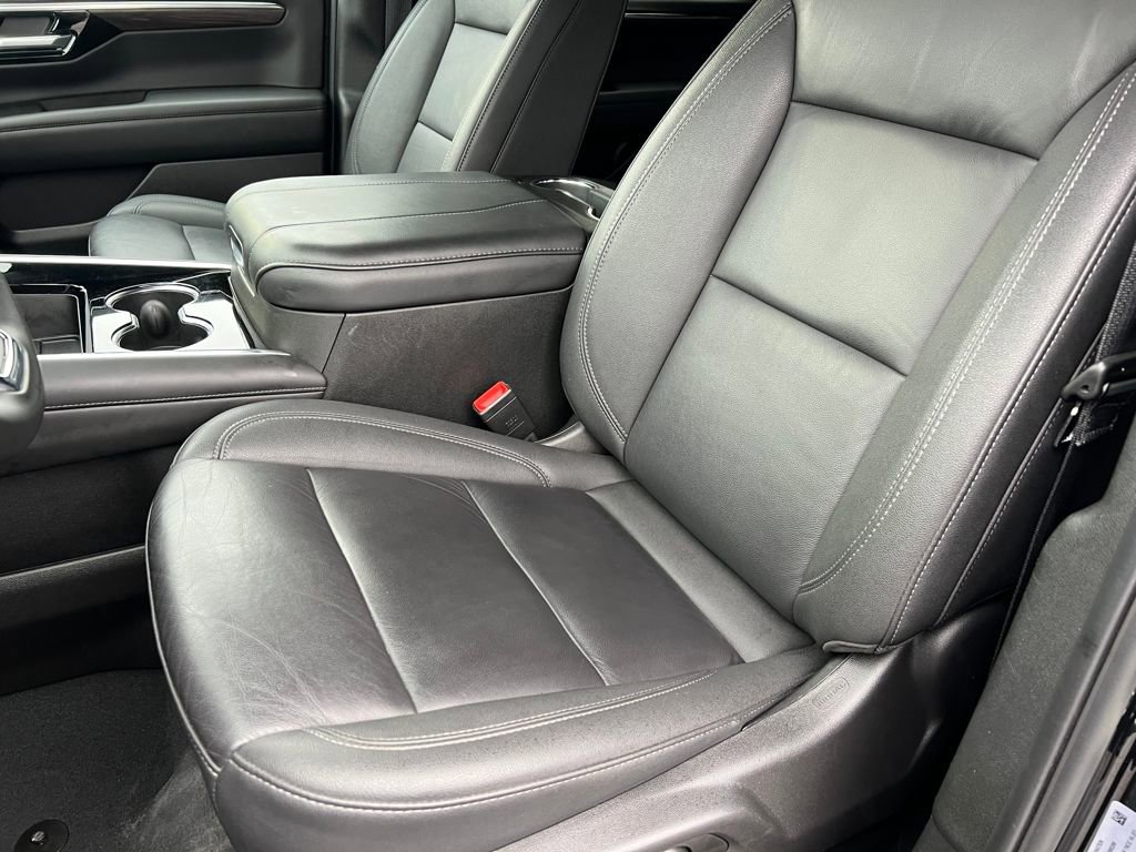 Used 2025 Chevrolet Tahoe LT image 10