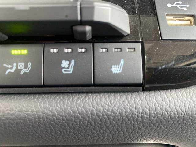 Certified 2024 Toyota Sequoia Limited AWD/4WD image 13