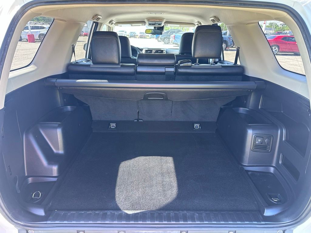 Used 2020 Toyota 4Runner SR5 Premium AWD/4WD image 24