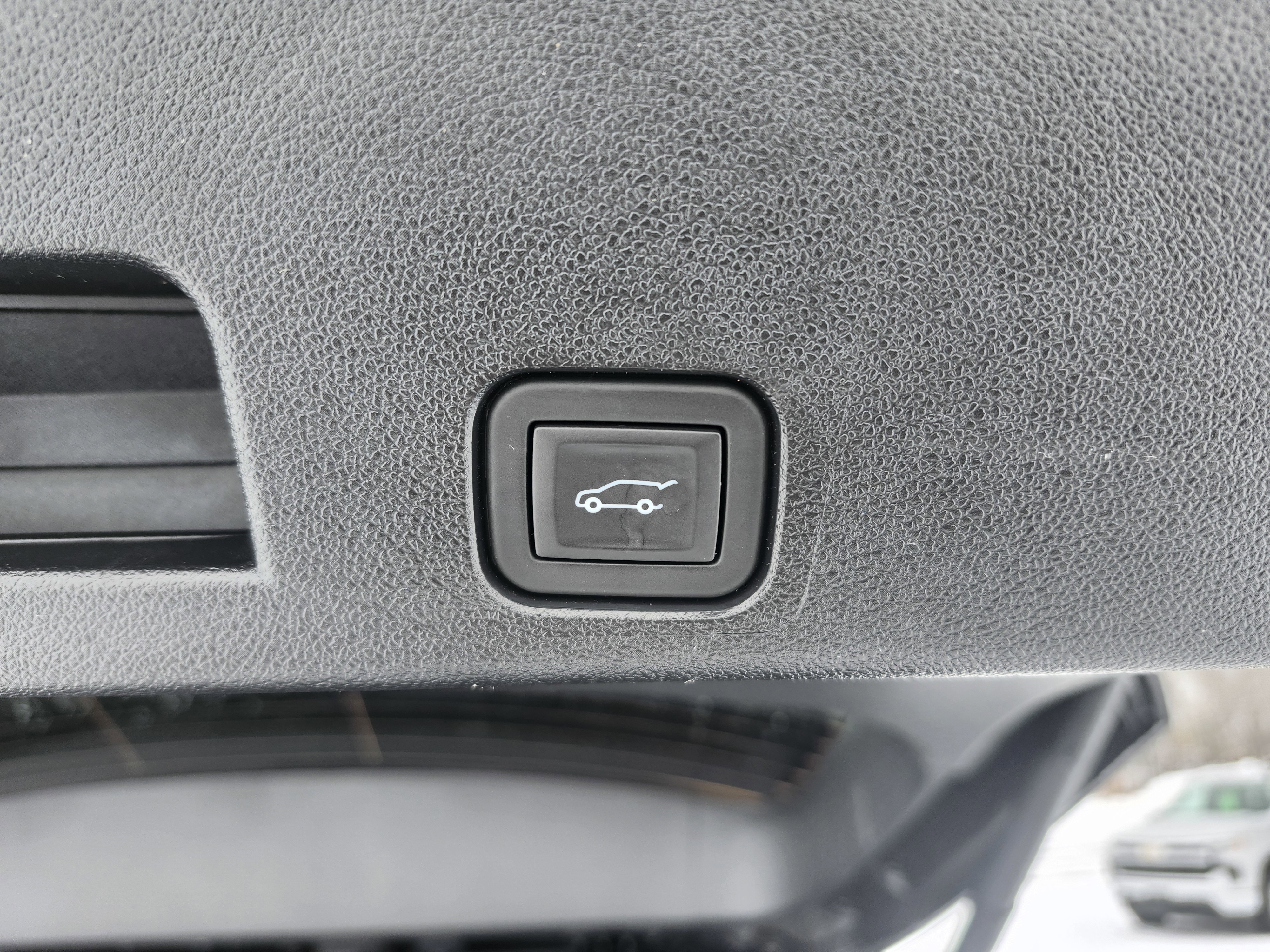 Used 2025 Buick Enclave Preferred image 32