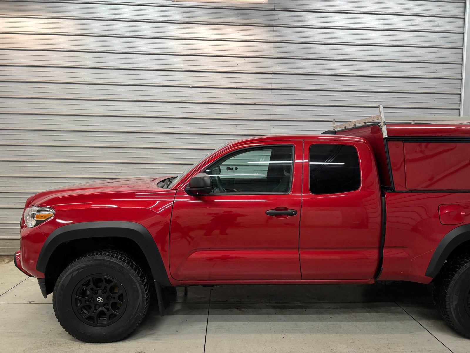 Used 2021 Toyota Tacoma SR w/ SX Package AWD/4WD image 3