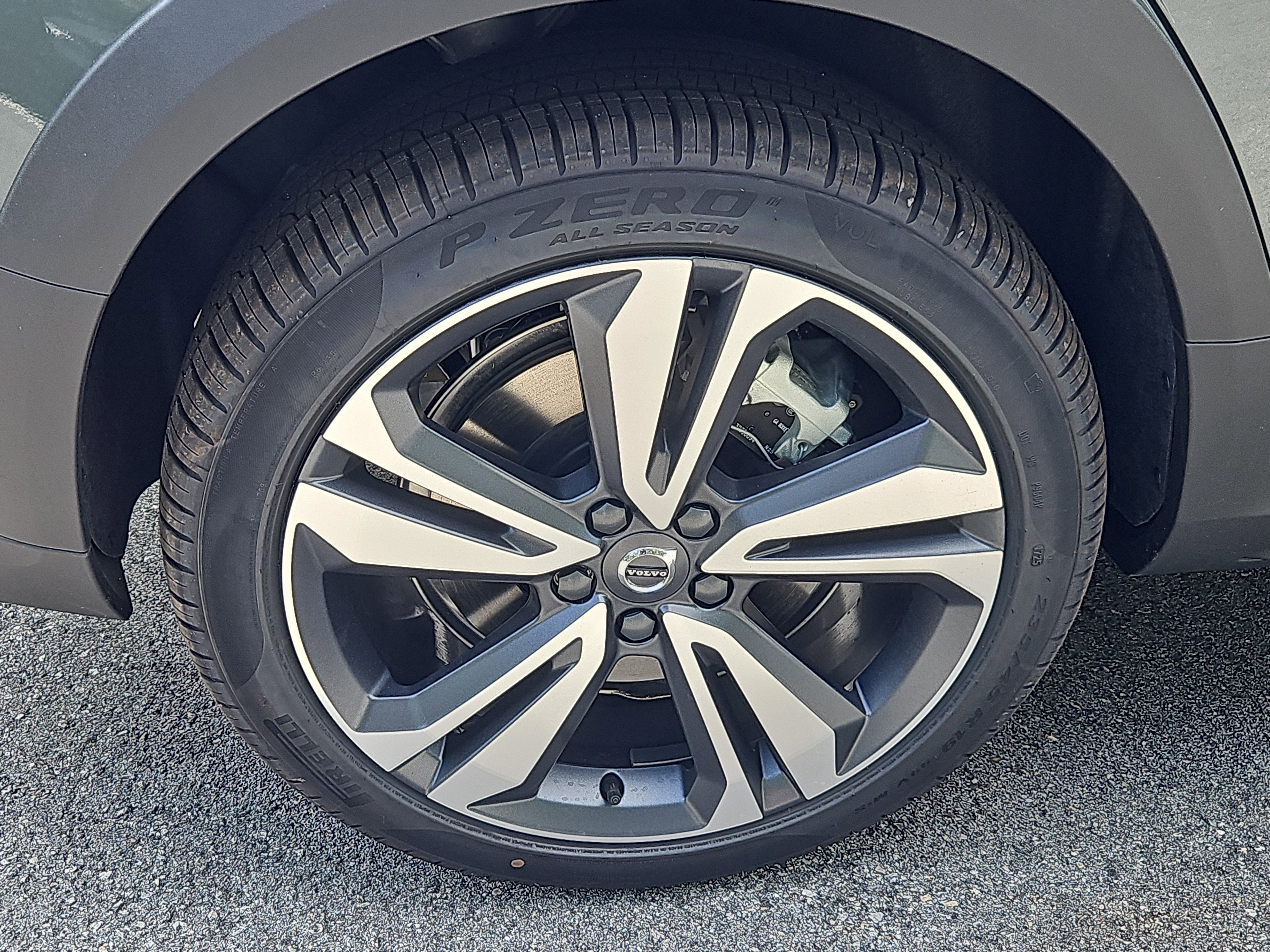 New 2026 Volvo V60 B5 Cross Country Plus w/ Protection Package Premier image 21