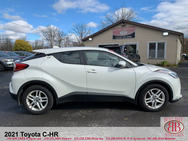 Used 2021 Toyota C-HR XLE image 7