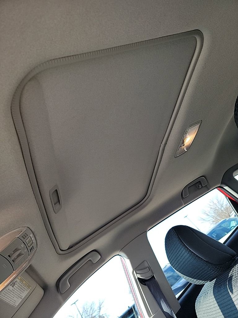 Used 2009 Pontiac Vibe GT image 11