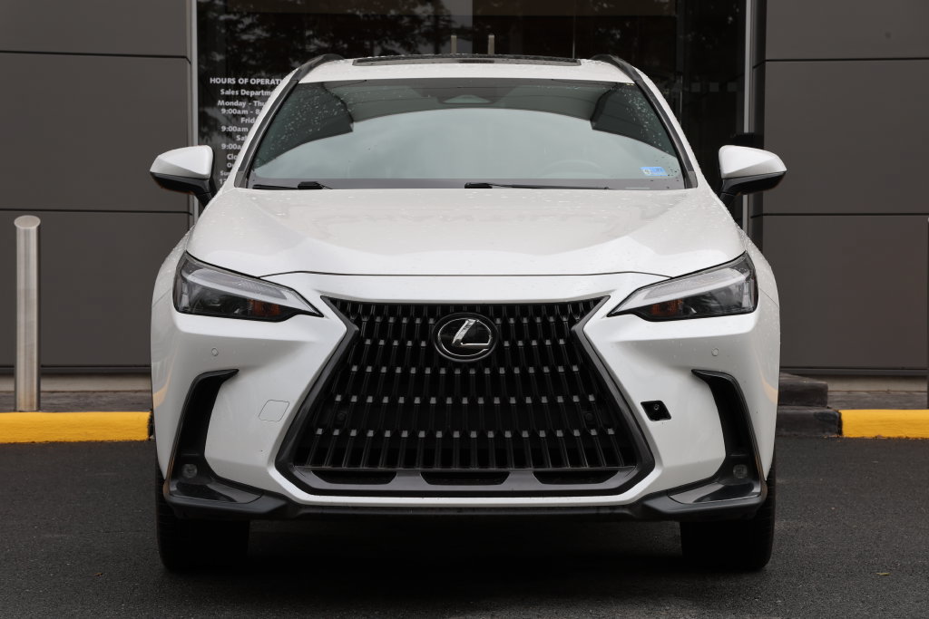 Used 2023 Lexus NX 350h AWD w/ Premium Package image 4